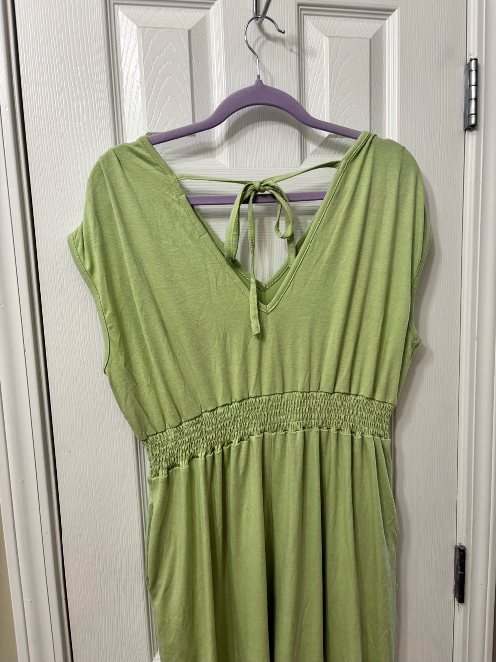 NWT Zaful Sage Green V-Neck Smocked Waist Wide Leg Jumpsuit with Pockets Size L - Picture 7 of 9